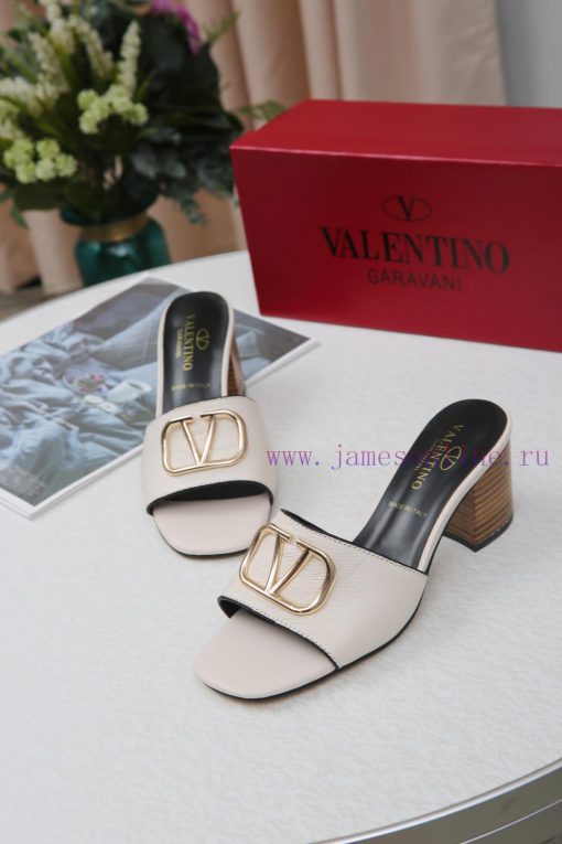 19668-6 Valentino has made a strong debut, and its popularity is self-evident. socialites lof7wsoemx - Image 5