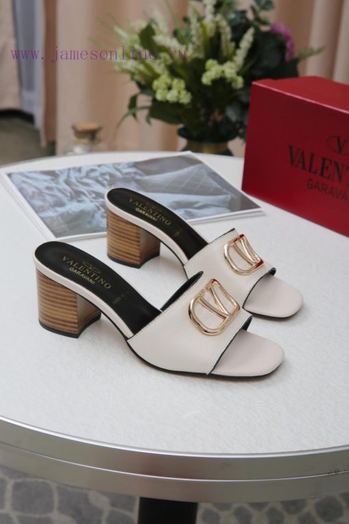 19668-6 Valentino has made a strong debut, and its popularity is self-evident. socialites lof7wsoemx - Image 9