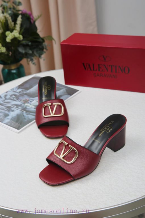 19668-6 Valentino has made a strong debut, and its popularity goes without saying that sociap9vgbro7