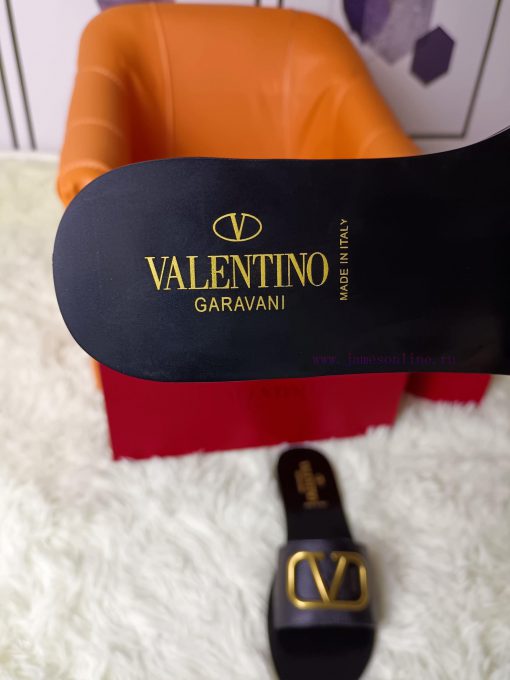 19818-1 Valentino's latest popular product is launched, the original shoes 11 copies are veripbfck19 - Image 6