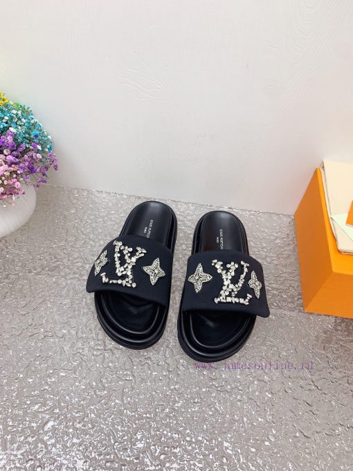 Louis Vuitton 2024 new product quality, perfect details fabric hand sewn Swarovski crystal d5cdxugjj