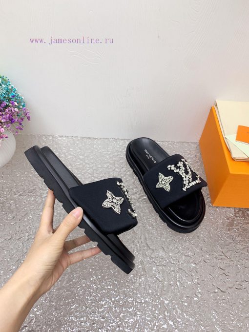Louis Vuitton 2024 new product quality, perfect details fabric hand sewn Swarovski crystal d5cdxugjj - Image 5
