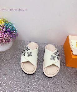 Louis Vuitton 2024 new product quality, perfect details fabric hand sewn Swarovski crystal d8vq9w3mp
