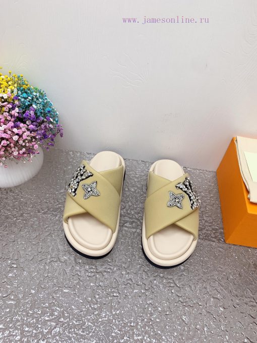 Louis Vuitton 2024 new product quality, perfect details fabric hand sewn Swarovski crystal dyng1qg08 - Image 2