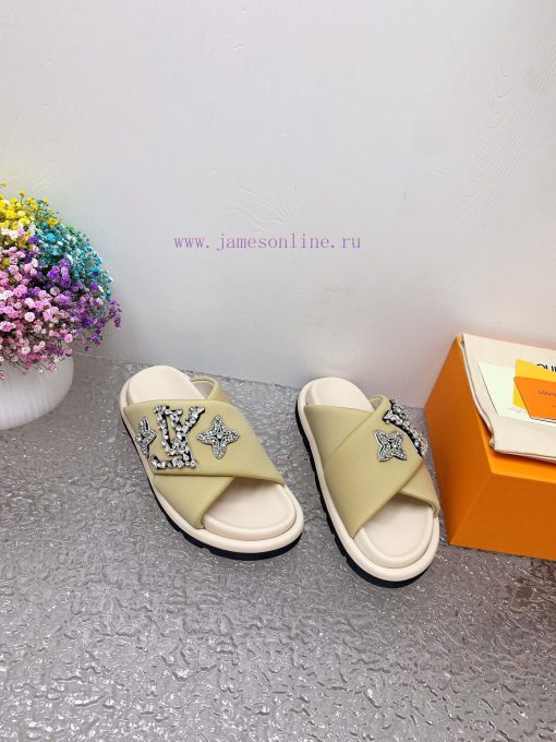 Louis Vuitton 2024 new product quality, perfect details fabric hand sewn Swarovski crystal dyng1qg08 - Image 3