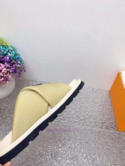 Louis Vuitton 2024 new product quality, perfect details fabric hand sewn Swarovski crystal dyng1qg08 - Image 9