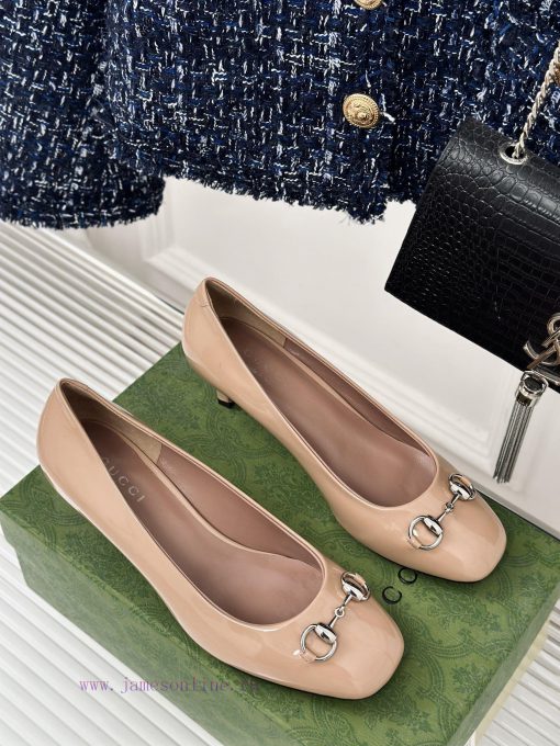 Gucci's timeless classic style with a buckle and fashionable single shoeOriginal developmentx1c7kzu8 - Image 4