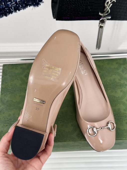 Gucci's timeless classic style with a buckle and fashionable single shoeOriginal developmentanbiy2wm - Image 10