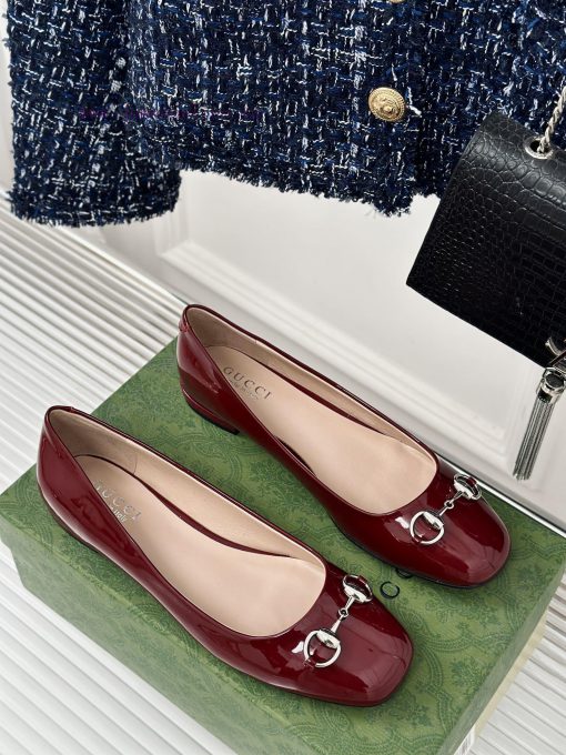 Gucci's timeless classic style with a buckle and fashionable single shoeOriginal development4jv9zmq4 - Image 4