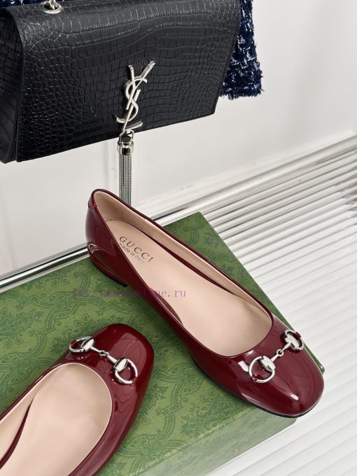 Gucci's timeless classic style with a buckle and fashionable single shoeOriginal development4jv9zmq4 - Image 6