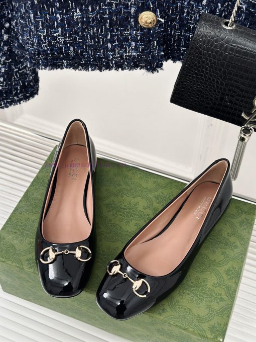 Gucci's timeless classic style with a buckle and fashionable single shoeOriginal development2ezfmxvo - Image 3