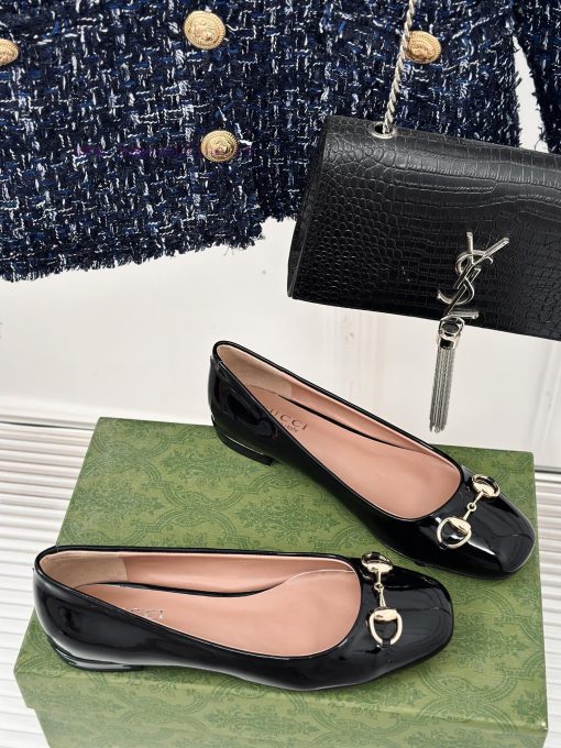 Gucci's timeless classic style with a buckle and fashionable single shoeOriginal development2ezfmxvo - Image 4