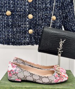 Gucci's timeless classic style with a buckle and fashionable single shoeOriginal development0hccwykv