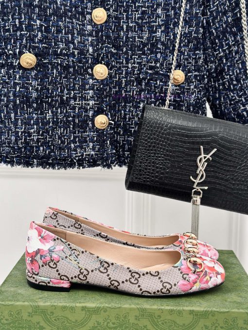 Gucci's timeless classic style with a buckle and fashionable single shoeOriginal development0hccwykv - Image 2