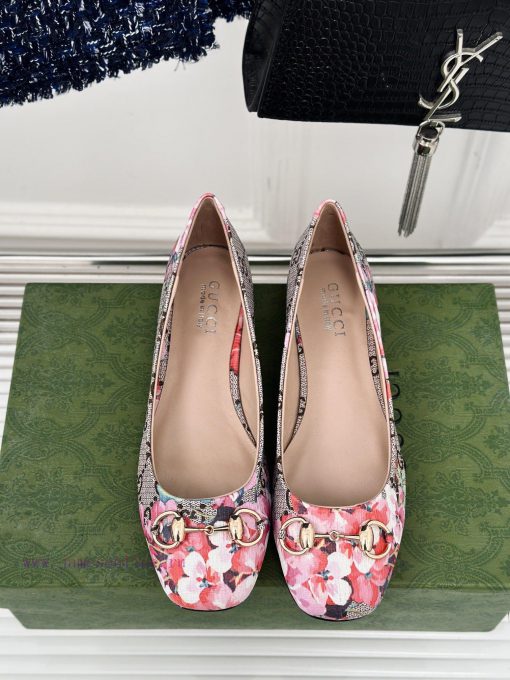 Gucci's timeless classic style with a buckle and fashionable single shoeOriginal development0hccwykv - Image 5
