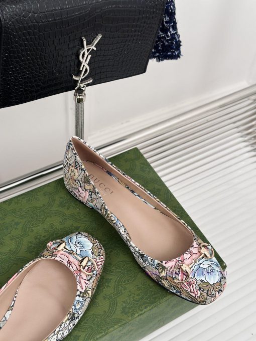 Gucci's timeless classic style with a buckle and fashionable single shoeOriginal development0ngool73 - Image 6