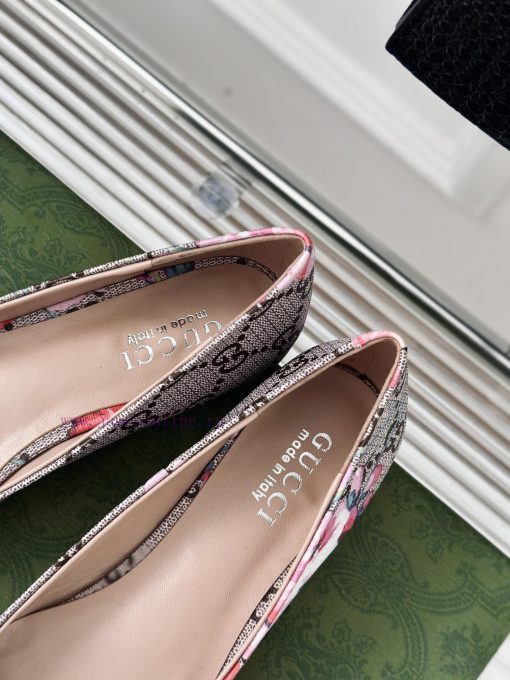 Gucci's timeless classic style with a buckle and fashionable single shoeOriginal development0hccwykv - Image 9