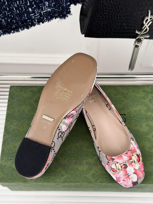 Gucci's timeless classic style with a buckle and fashionable single shoeOriginal development0hccwykv - Image 10