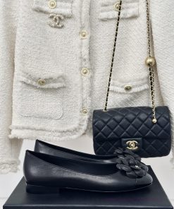 Chanel | Chanel 24c New ProductDouble C Mountain Camellia Single ShoesThe shoe upper is made74q6x9ju