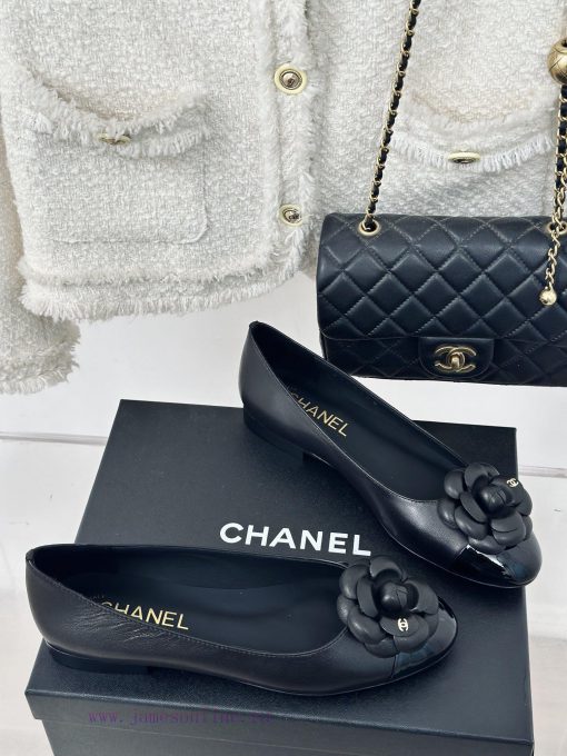 Chanel | Chanel 24c New ProductDouble C Mountain Camellia Single ShoesThe shoe upper is made74q6x9ju - Image 4