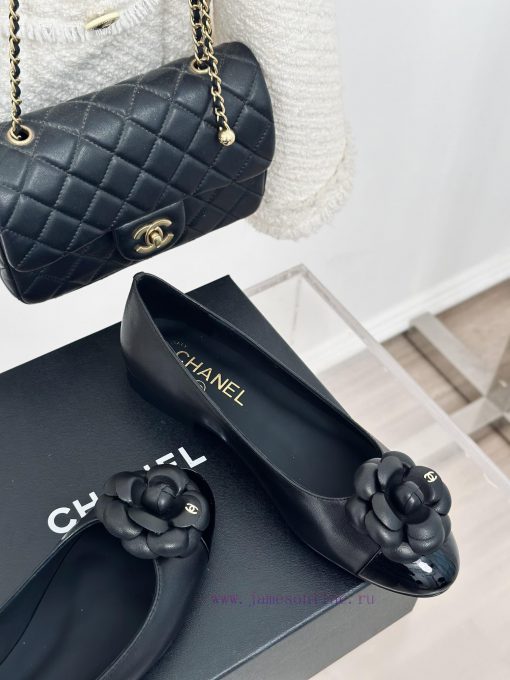 Chanel | Chanel 24c New ProductDouble C Mountain Camellia Single ShoesThe shoe upper is made74q6x9ju - Image 6
