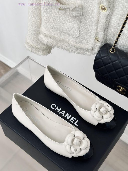 Chanel | Chanel 24c New ProductDouble C Mountain Camellia Single ShoesThe shoe upper is made3zd0kdim - Image 4