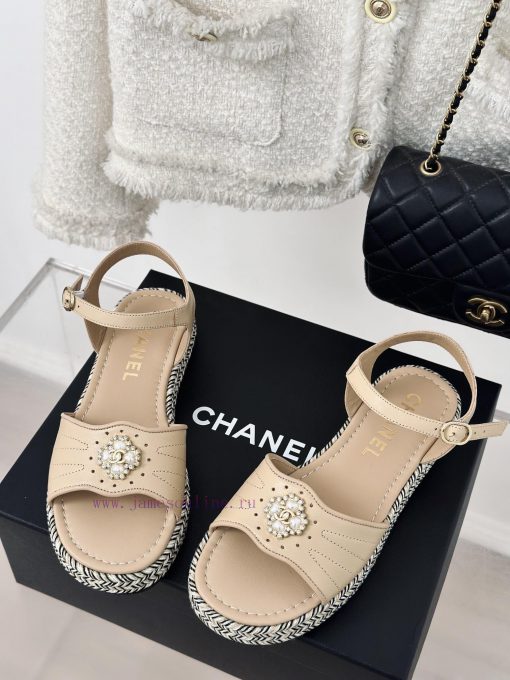 Chanel | Chanel 24C New ProductDouble C Hemp Bottom SandalsI look forward to Chanel's slippe8yomnqr9 - Image 3