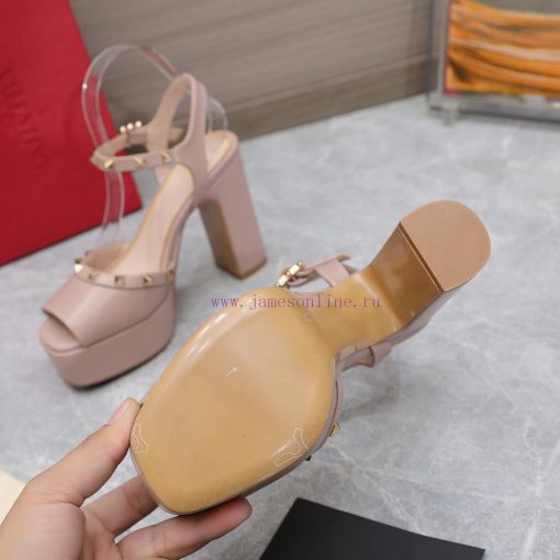 Top purchasing agent: Valentino/Rivet Valentino RookieThe latest metal rivet wedge high-heelyukawek3 - Image 5