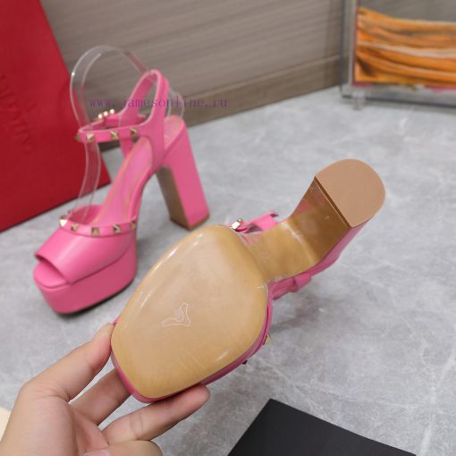 Top purchasing agent: Valentino/Rivet Valentino RookieThe latest metal rivet wedge high-heelgq7ha0hi - Image 3