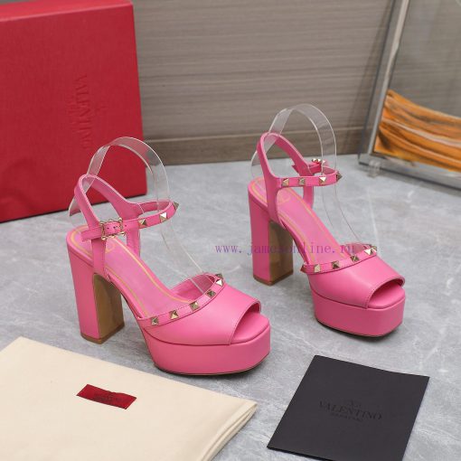 Top purchasing agent: Valentino/Rivet Valentino RookieThe latest metal rivet wedge high-heelgq7ha0hi - Image 4