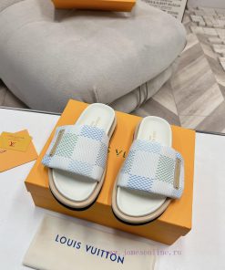 LV couple's flagship denim slippers are now available in hard goodsA high-end purchasing projbw3nvm4