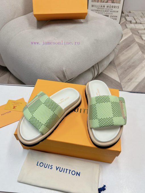 LV couple's flagship denim slippers are now available in hard goodsA high-end purchasing proutw738zf - Image 4