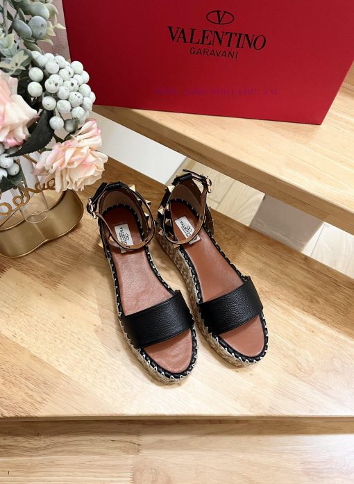 Valentino Garavani Lychee Leather Strap Wedge Sandals-Metal effect processing rivet decorati9cuvhmf2 - Image 5