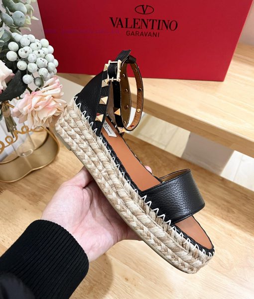 Valentino Garavani Lychee Leather Strap Wedge Sandals-Metal effect processing rivet decorati9cuvhmf2 - Image 7