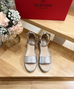 Valentino Garavani Lychee Leather Strap Wedge Sandals-Metal effect processing rivet decoratidxgzh6ex
