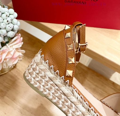 Valentino Garavani Lychee Leather Strap Wedge Sandals-Metal effect processing rivet decoratix6w4vveo - Image 9