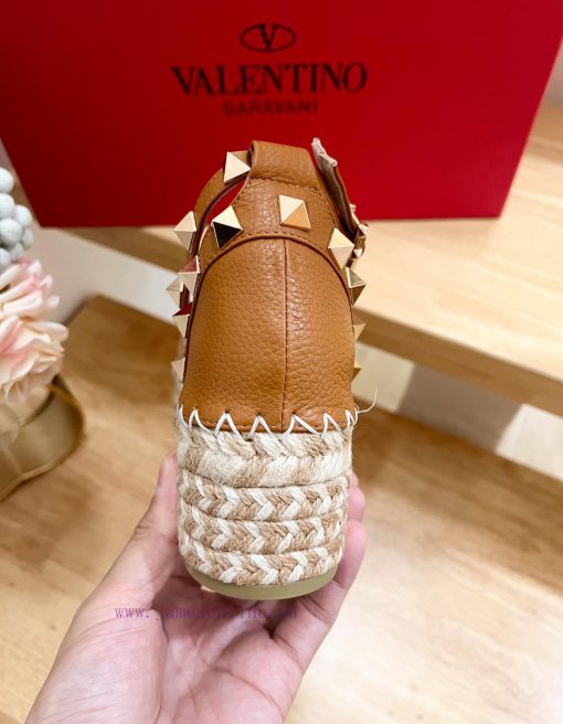 Valentino Garavani Lychee Leather Strap Wedge Sandals-Metal effect processing rivet decoratix6w4vveo - Image 10