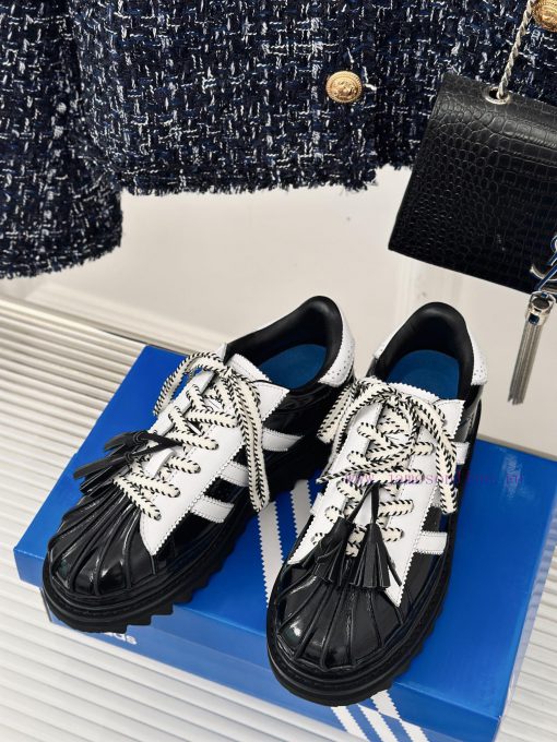 Adidas 234P New Product Classic Retro Casual Shoes Tassel Sports ShoesFashion bloggers are sq7a998ad - Image 3
