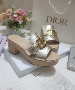Leather sole 300, rubber sole Dior 2024 early spring new women's shoes CD letter metal logo c7nv2wuj
