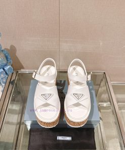 -24Fw Spring/Summer New Prada Wood Grain Thick Bottom Cross Rubber SandalsThis rubber sandalr0nx4gwh