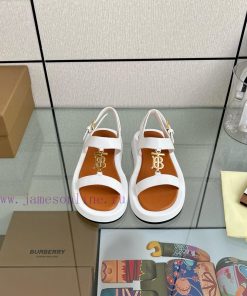 Male size 10Burberry's new slippers are manufactured using complex processes. The absolutely7z6b1ifm