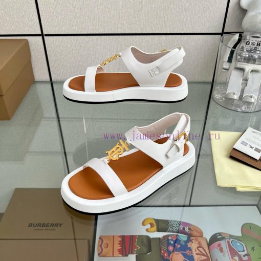 Male size 10Burberry's new slippers are manufactured using complex processes. The absolutely7z6b1ifm - Image 6