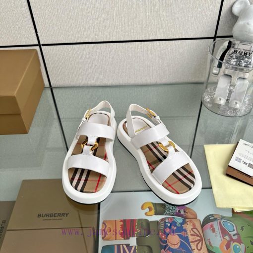 Male size 10Burberry's new slippers are manufactured using complex processes. The absolutelyctjt2fuj - Image 7