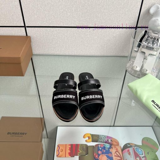 New Burberry Flat SlippersChannel goods vulcanized one foot stepping Burberry canvas shoesOr0j122ydx - Image 5