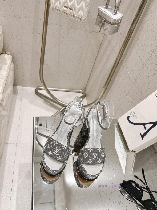 LV Water Platform Coarse Heel Sandals with Super Quality and Explosive Denim Design Originala24qsqv7 - Image 2
