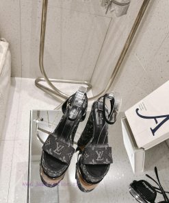 LV Water Platform Coarse Heel Sandals with Super Quality and Explosive Denim Design Originalvvg38wq3