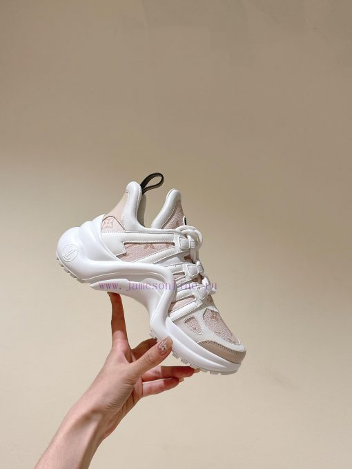 | ²⁰²4 𝐬𝐬  🤍🤎The new color series of LV synchronized dad shoes showcases youthful vitalitykoy1r2c0 - Image 9
