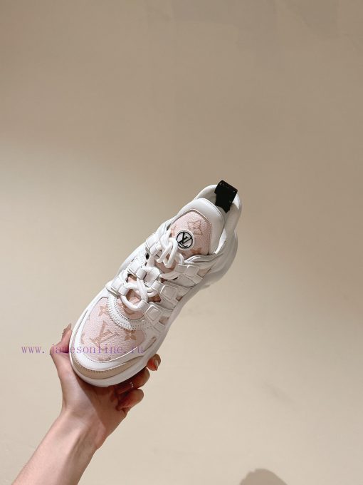 | ²⁰²4 𝐬𝐬  🤍🤎The new color series of LV synchronized dad shoes showcases youthful vitalitykoy1r2c0 - Image 10