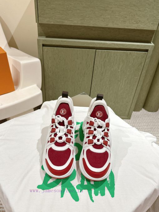 | ²⁰²4 𝐬𝐬  🤍🤎The new color series of LV synchronized dad shoes showcases youthful vitalityw595ex8x