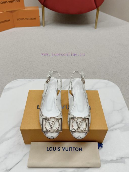 ️ Lv Single Shoe: This Urban Twist women's shoe provides a fashionable upgrade to the classimof1rih3 - Image 2